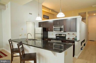 2429 Locust St unit 411, Philadelphia, PA 19103 - photo 3