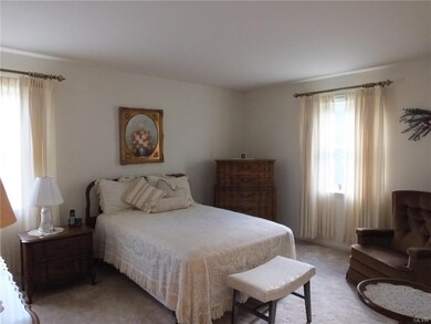 1523 Fernwood Rd, Slatington, PA 18080 - photo 7