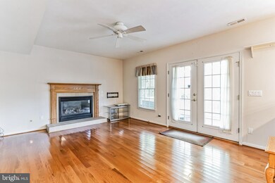 43982 Autumnwood Ln, California, MD 20619 - photo 3