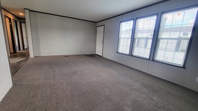 531 Iowa unit 531, Belleville, MI 48111 - photo 7