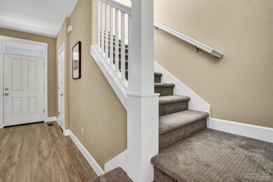 636 NE Isabella Ln, Bend, OR 97701 - photo 7