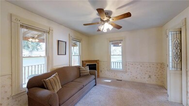 Family Room/Living Room