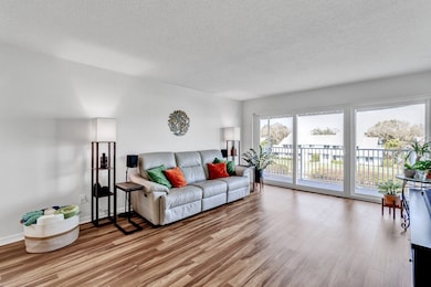 6134 River Run Dr unit 301B, Sebastian, FL 32958 - photo 5