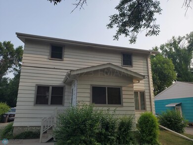 1614 8th Ave S, Fargo, ND 58103 - photo 2