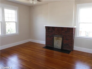Master Bedroom - Fireplace, Ceiling Fan, Closet