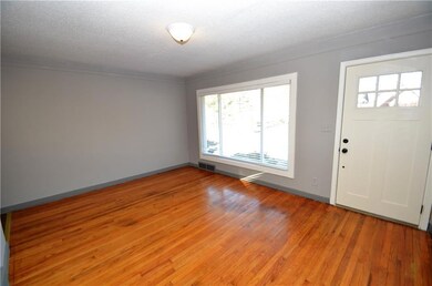 2022 Nash Dr, Des Moines, IA 50314 - photo 4