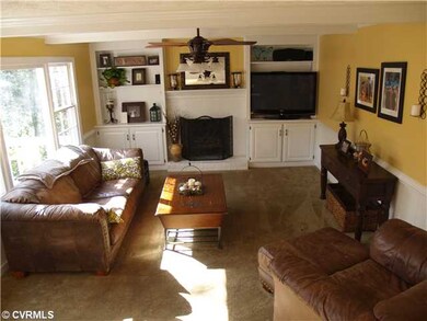 Den/Family/Great Room - Family room has build-in a