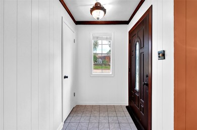 1927 Goode St, Alvin, TX 77511 - photo 3