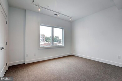 715 Kenyon St NW unit 6, Washington, DC 20010 - photo 7