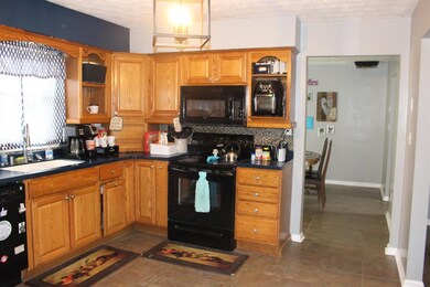 433 Haddix St, Harrodsburg, KY 40330 - photo 6