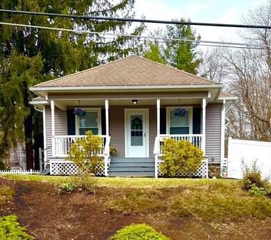 26 Pleasant St, Holden, MA 01520 - photo 2