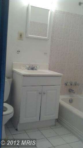 210 43rd Rd NE unit 101, Washington, DC 20019 - photo 4