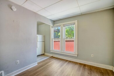 310 E 2nd St, Waterloo, IA 50703 - photo 6