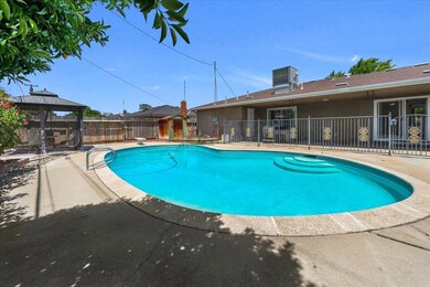 5495 N Callisch Ave, Fresno, CA 93710 - photo 6