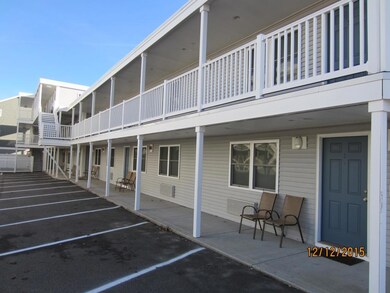 18 Ocean Blvd unit 2, Hampton, NH 03842 - photo 2