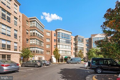 The Magnolias at Lansdowne Woods unit 301, Leesburg, VA 20176 - photo 3