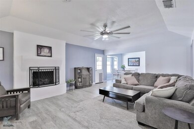 3709 Westchester Dr, Abilene, TX 79606 - photo 4