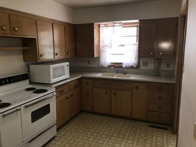 3902 Aurora Ave, Des Moines, IA 50310 - photo 6