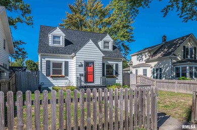 2547 5th St, Moline, IL 61265 - photo 2