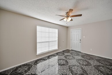 8002 Cambridge Cir unit A, White Settlement, TX 76108 - photo 6