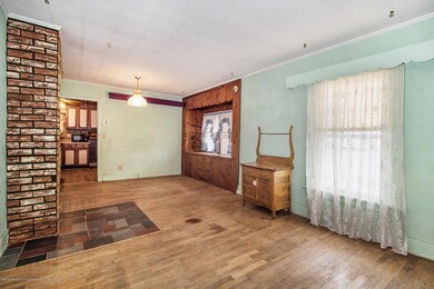 1878 Chestnut St, Holt, MI 48842 - photo 4