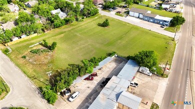 1818 N 3rd St, Temple, TX 76501 - photo 4