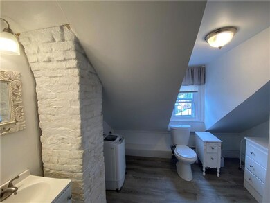 6 Tyler St unit 3, Newport, RI 02840 - photo 6