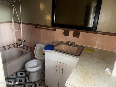 931 Stuart St, Jackson, MS 39204 - photo 5