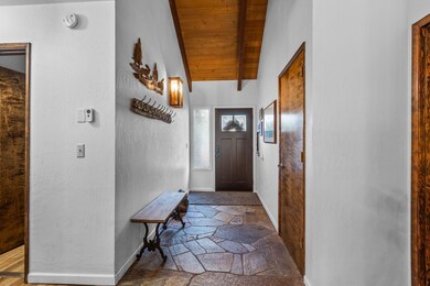 18027 Sandhill Ln, Sunriver, OR 97707 - photo 4