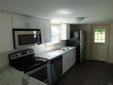 240 Spruce St, Walnutport, PA 18088 - photo 5