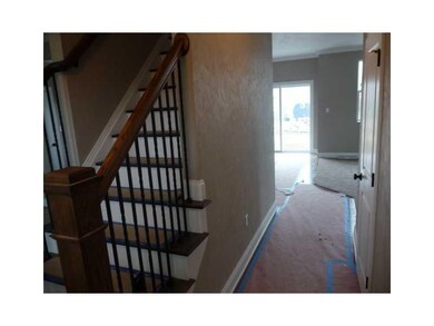 Entry/Foyer.