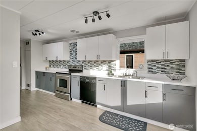 321 3rd St NE, Auburn, WA 98002 - photo 6