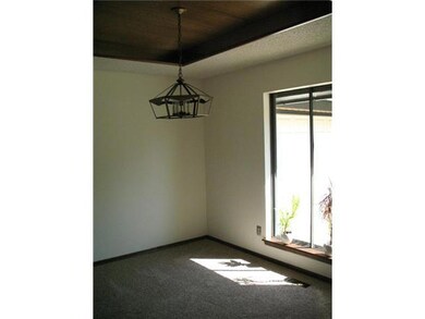 Dining Room. Formal
