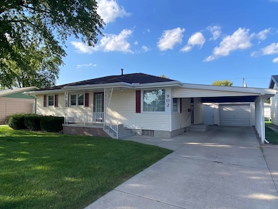 902 20th St, Columbus, NE 68601 - photo 2