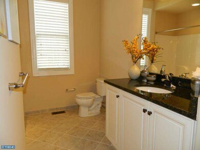 350 Newbury Ct, North Wales, PA 19454 - photo 4