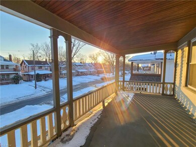 3433 Altamont Rd unit UP, Cleveland, OH 44118 - photo 4