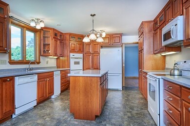 98 Mechanic St, Shelburne Falls, MA 01370 - photo 7