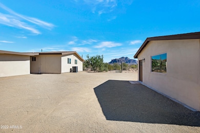 937 E Saddle Butte St-3