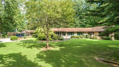 1508 Hickory Hill Dr, Effingham, IL 62401 - photo 2