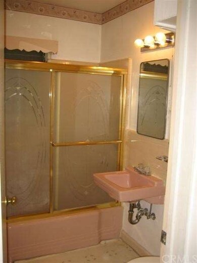 Full Bathroom with tub/shower combo