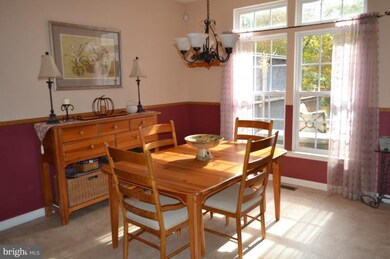 223 Arbor Vista Ln, Owings Mills, MD 21117 - photo 4