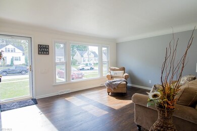 30325 Forestgrove Rd, Willowick, OH 44095 - photo 4