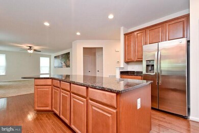 2215 Lake Forest Dr, Upper Marlboro, MD 20774 - photo 7