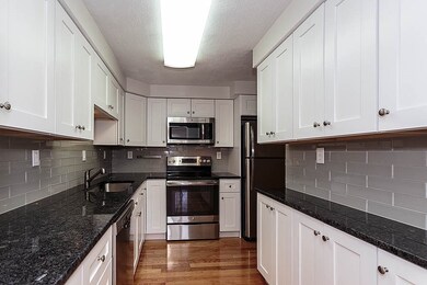 41 Casey Cir unit 41, Waltham, MA 02451 - photo 4