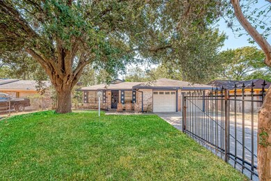 7626 Navasota St, Houston, TX 77016 - photo 5