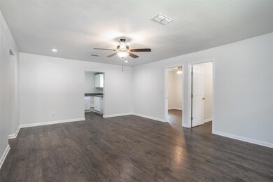 701 S Howeth St, Gainesville, TX 76240 - photo 7