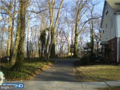 98 N Columbia St, Woodbury, NJ 08096 - photo 2