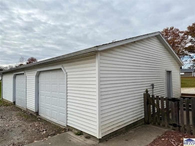 403 W Sylvandell St, Sullivan, IN 47882 - photo 4