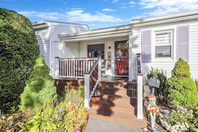 430 14th St, West Babylon, NY 11704 - photo 5