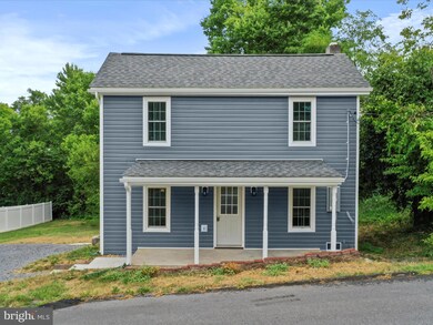 156 E North St, Strasburg, VA 22657 - photo 5